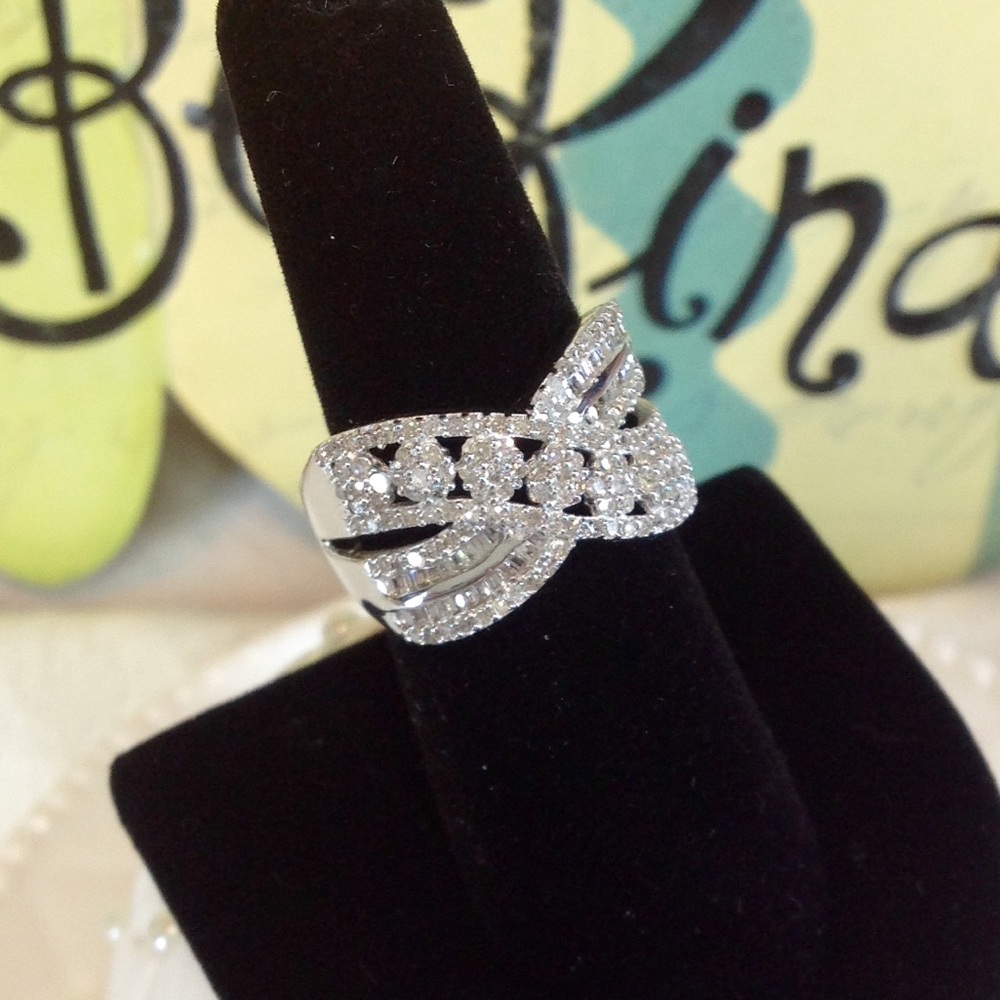 Genuine Diamond Crossover Ring-1.00 cts